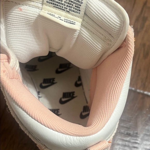 Nike High-Top Sneakers in Peach and White - Picture 5 of 11